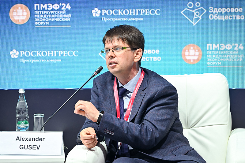 Александр Гусев